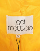 Gai Mattiolo - Panciotto giallo con fiori fucsia 