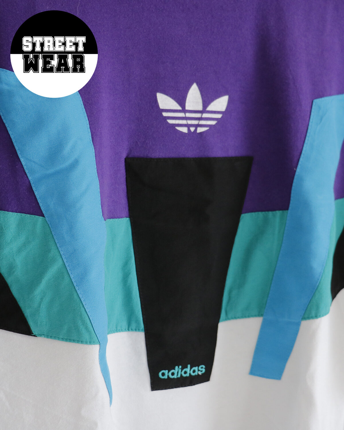 Adidas - 90s T-shirt