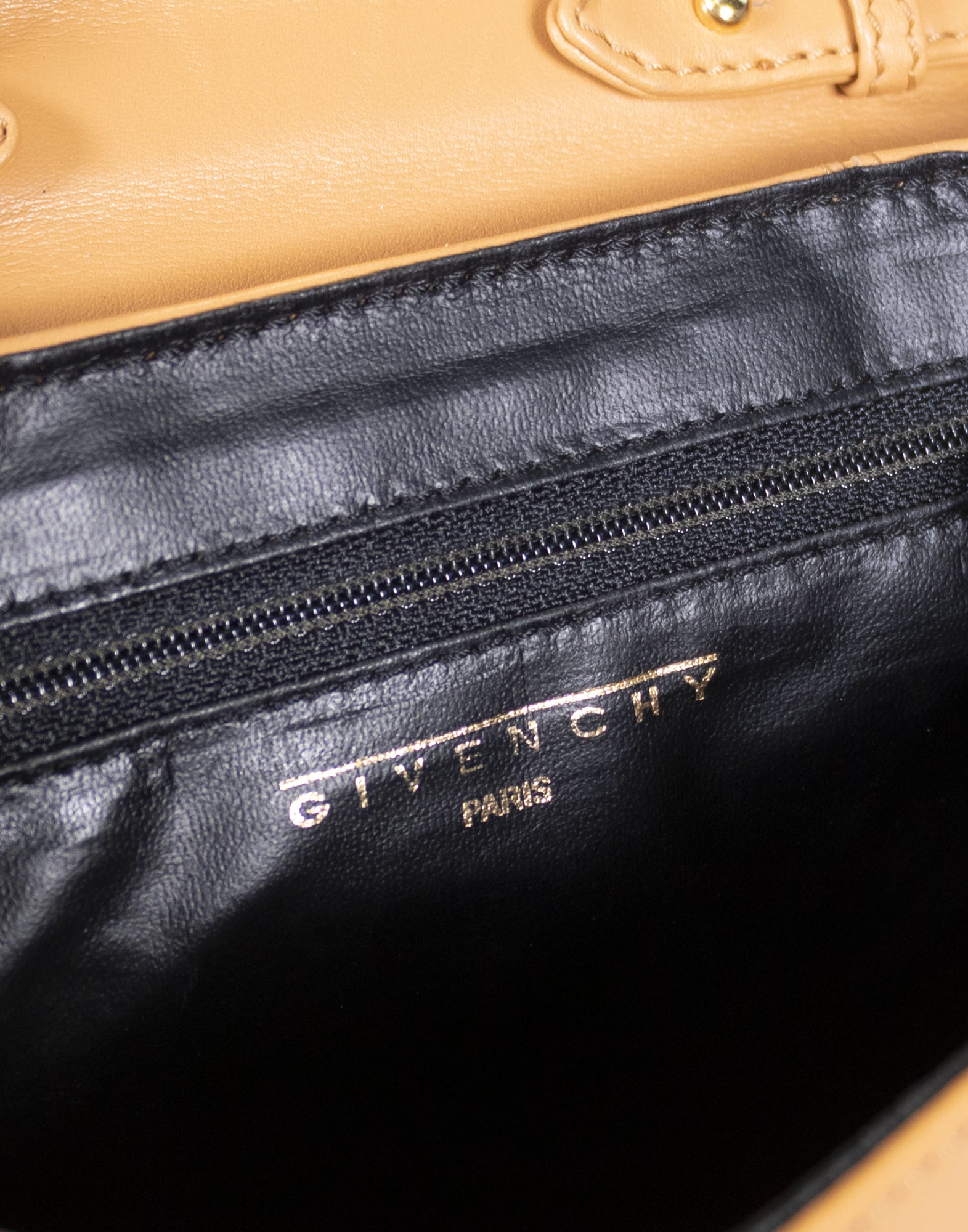 Givenchy - 90s/2000 Shoulder bag
