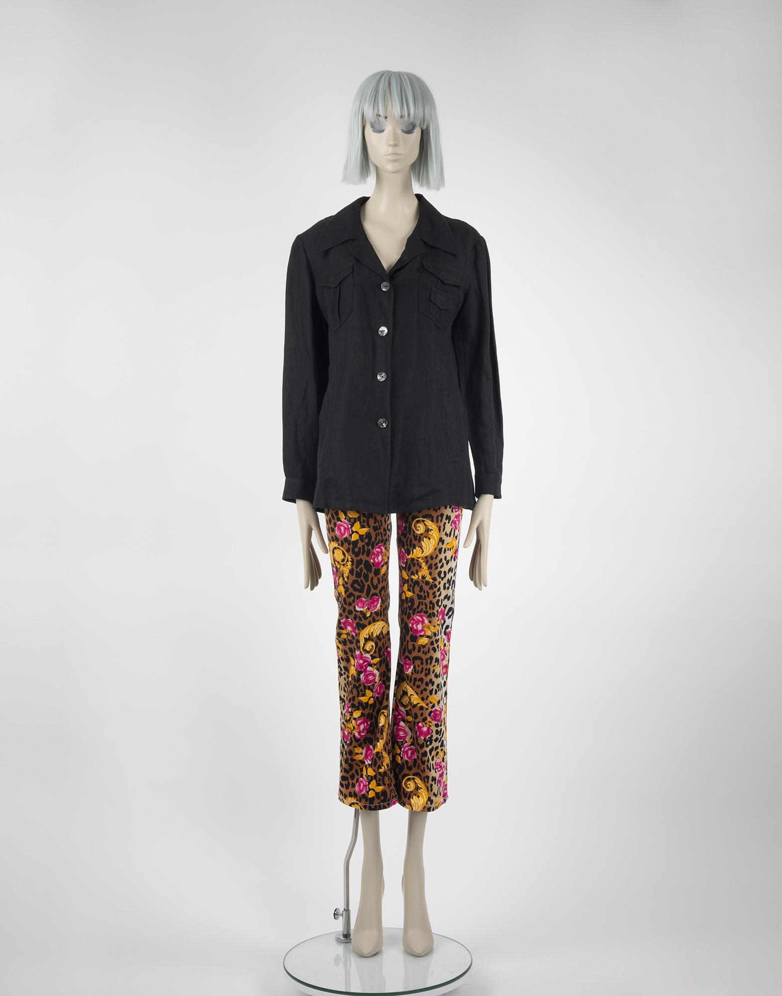 pantaloni versace jeans couture anni 2000 con fantasia barocca