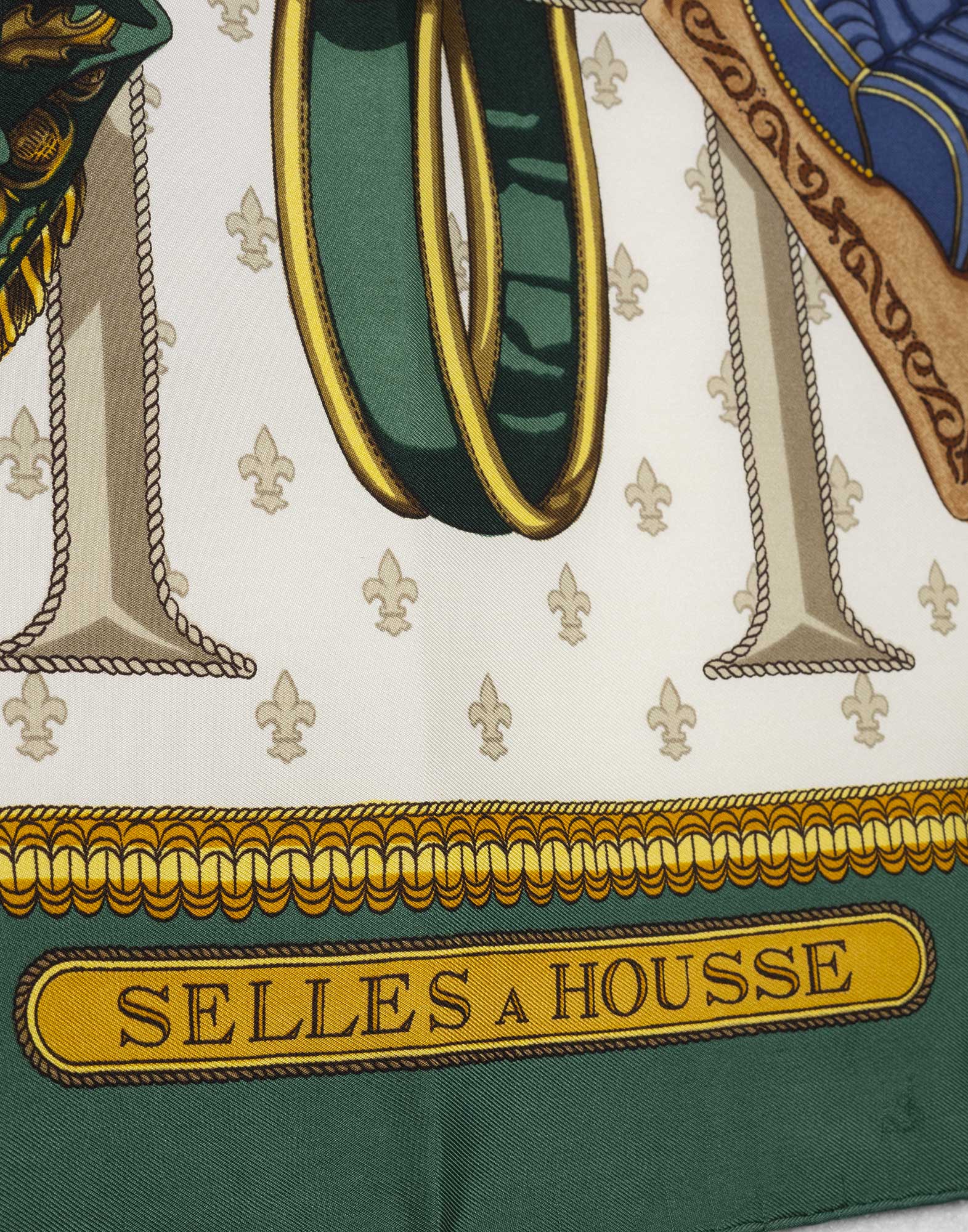 Hermes - Foulard in seta 'Selles a Housse' - immagine 4