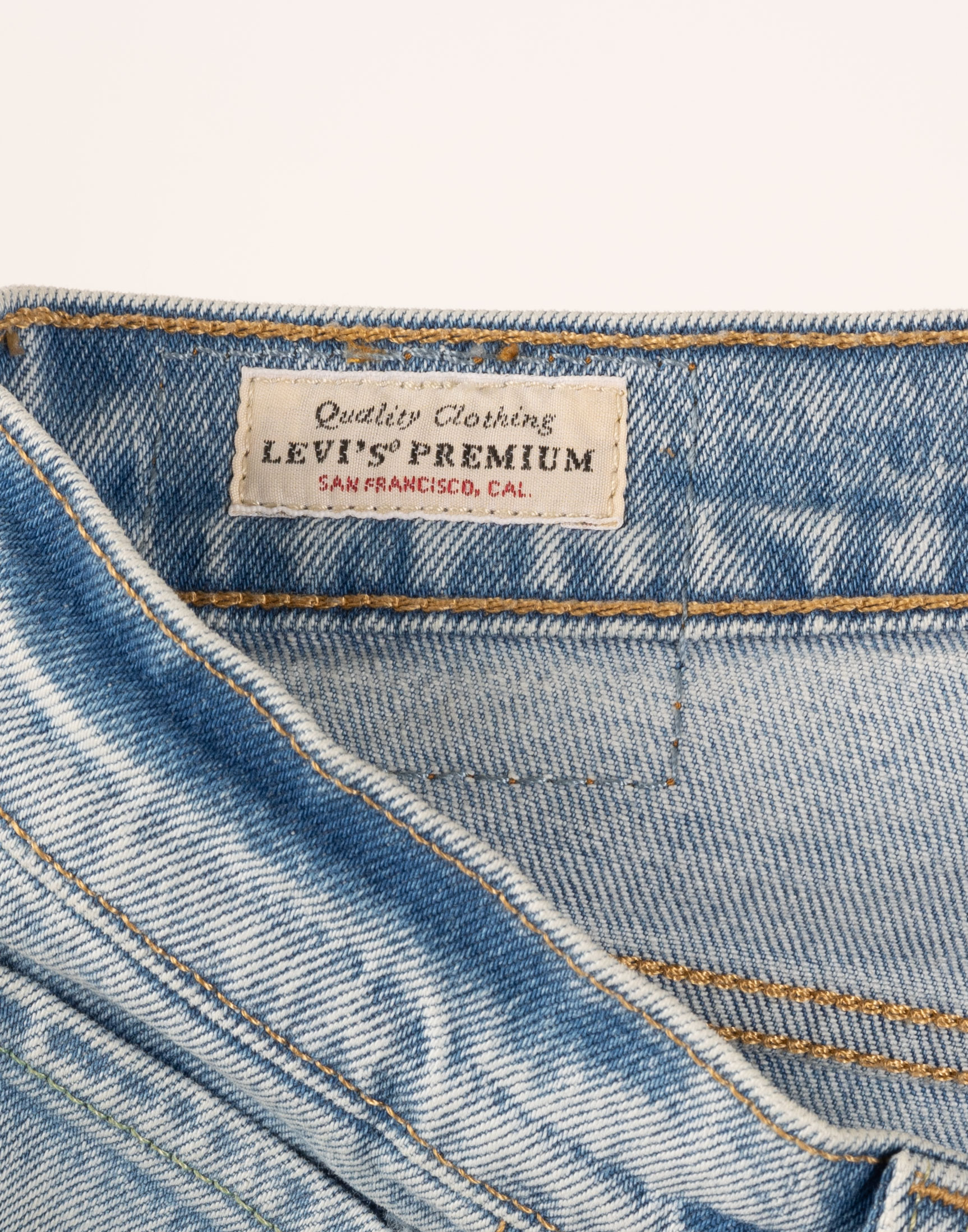 pantaloni jeans levis da uomo lavaggio chiaro modello 501
