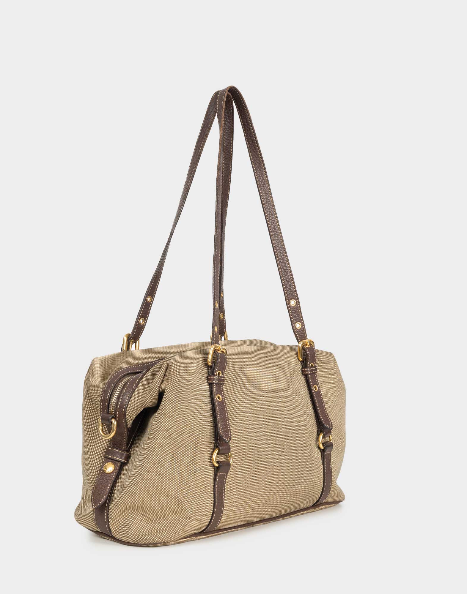 borsa beige in tessuto modello bauletto con logo ricamato sul davanti, doppio manico marrone in pelle con dettagli oro