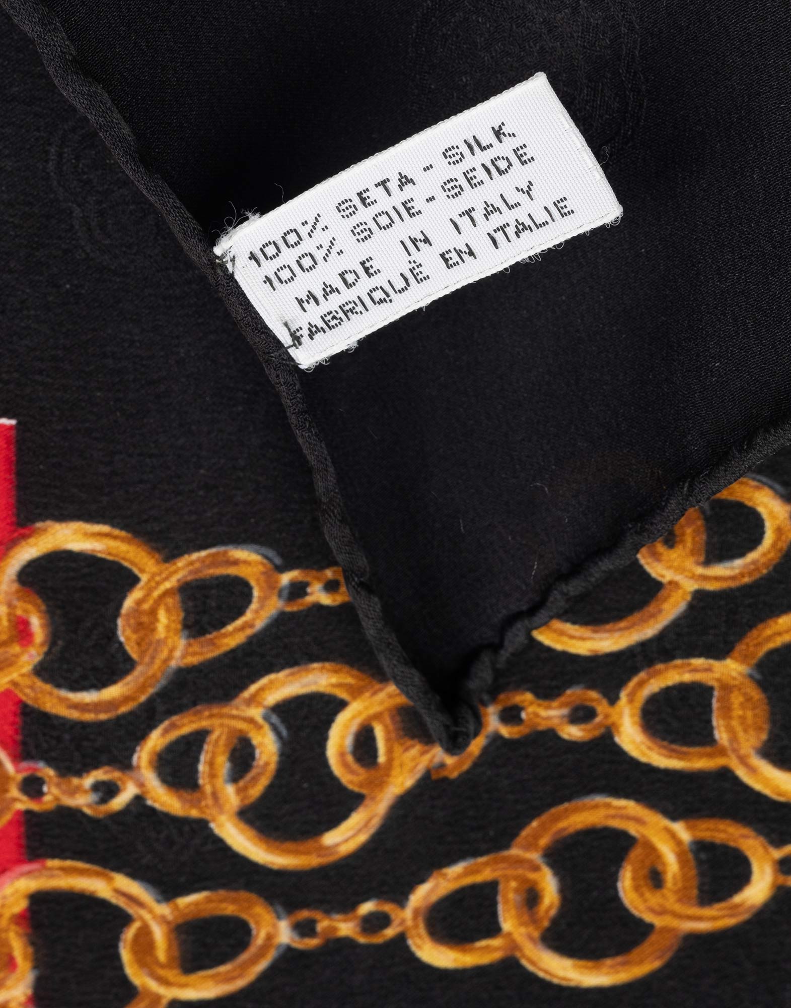 Chanel - Foulard nero e rosso in seta - immagine 6