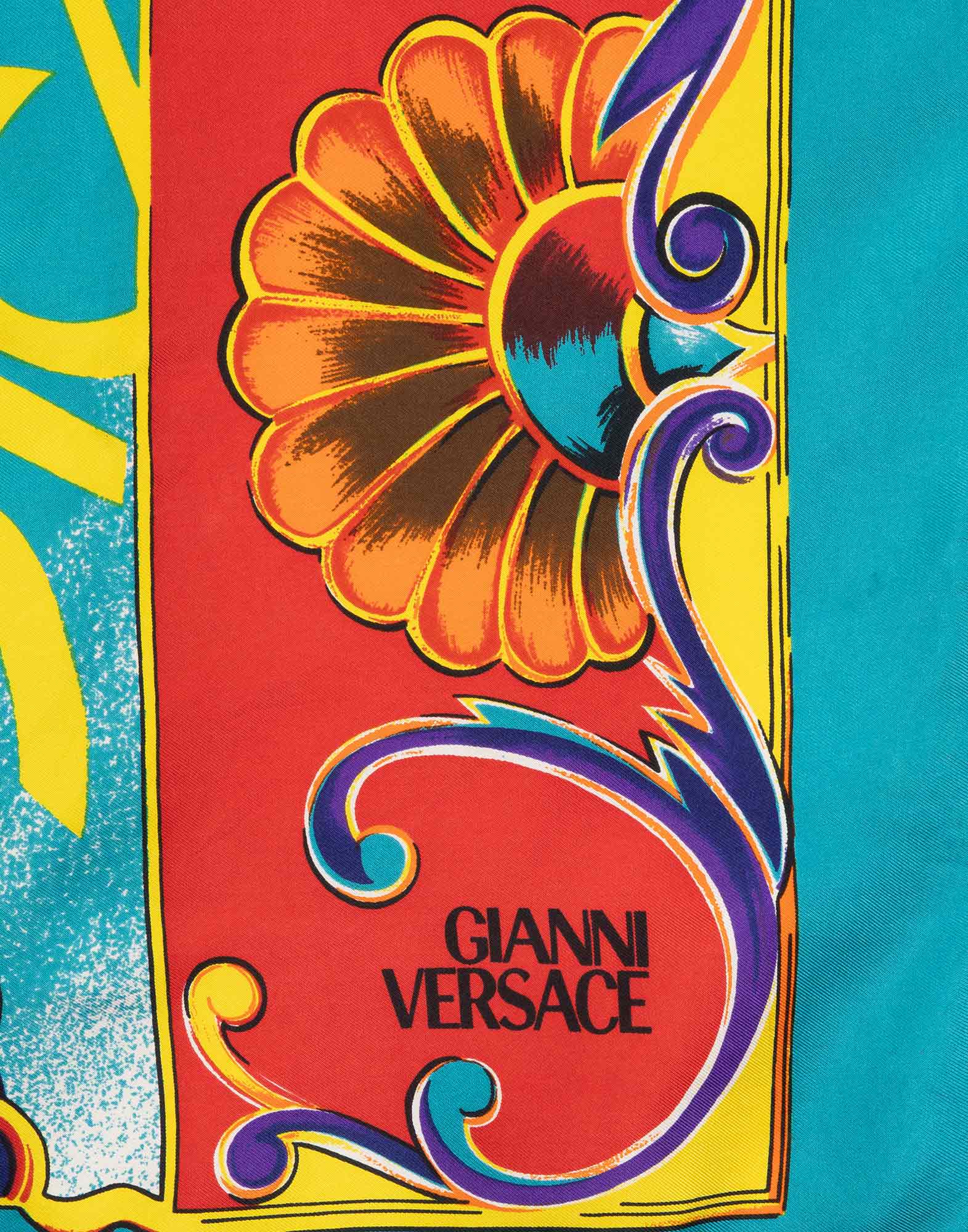 Gianni Versace - Foulard in seta 'Teatro' anni '90 - immagine 2