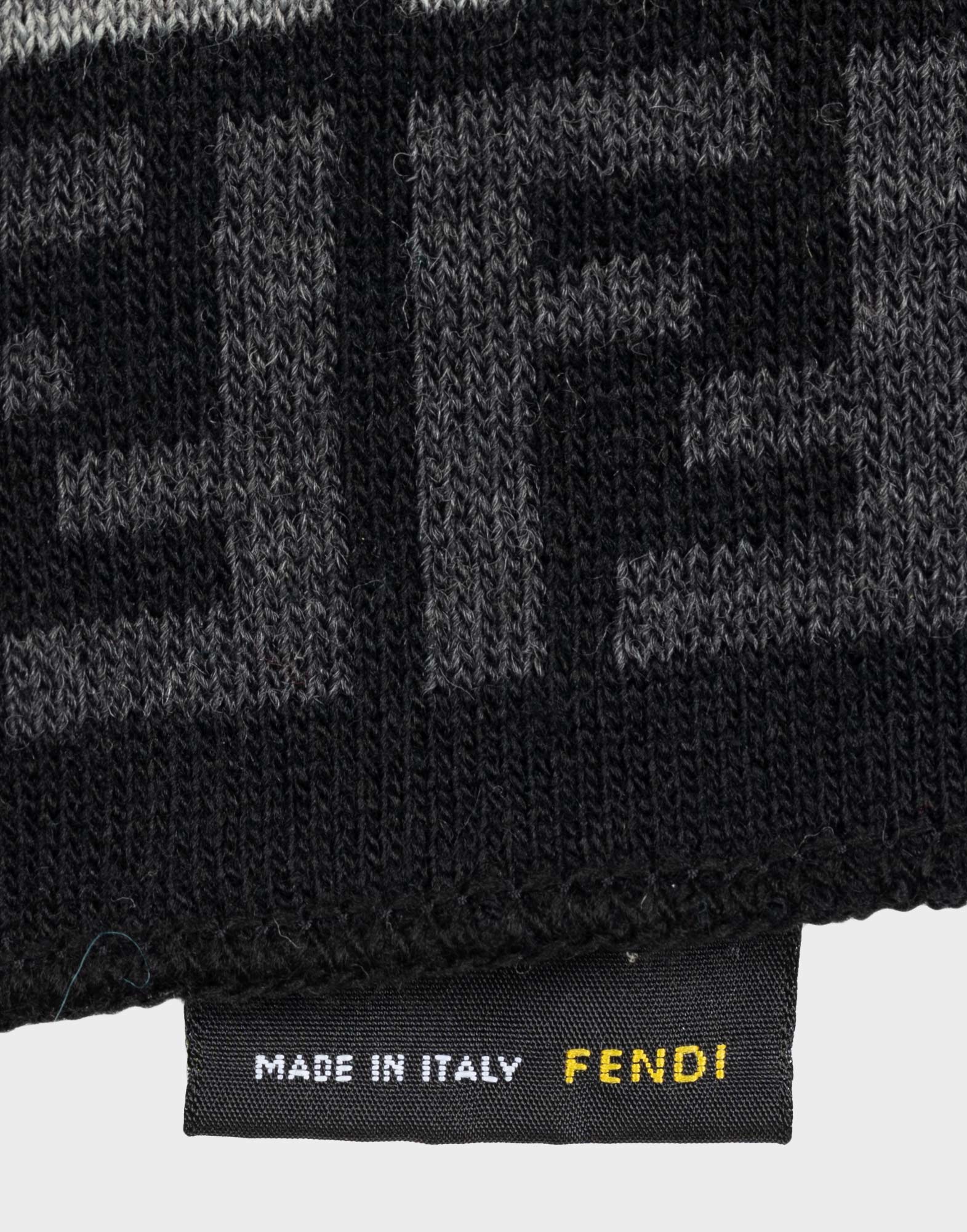 Fendi - Sciarpa in lana logata - immagine 3