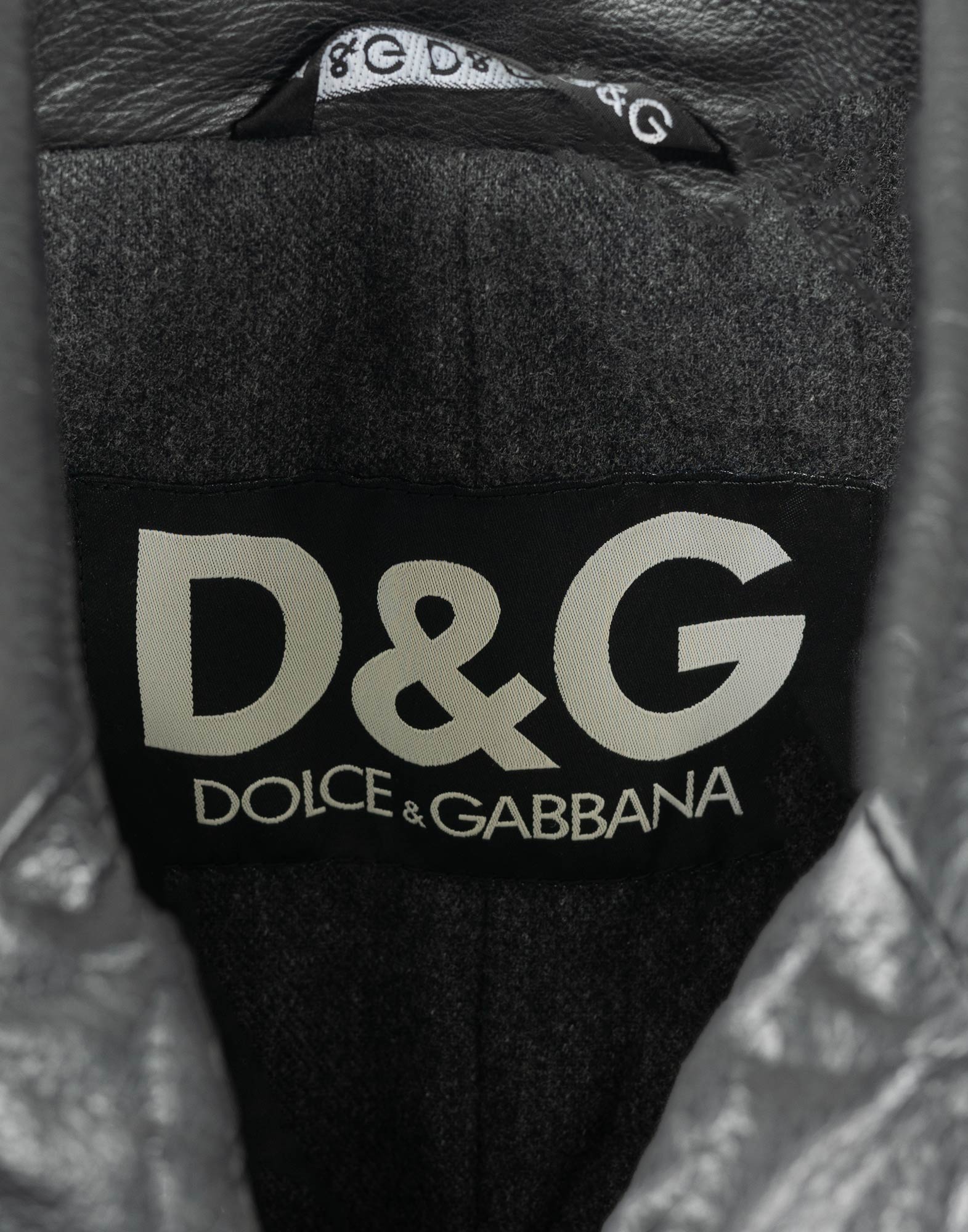 Dolce e Gabbana - Trench nero in pelle anni '90 - immagine 5