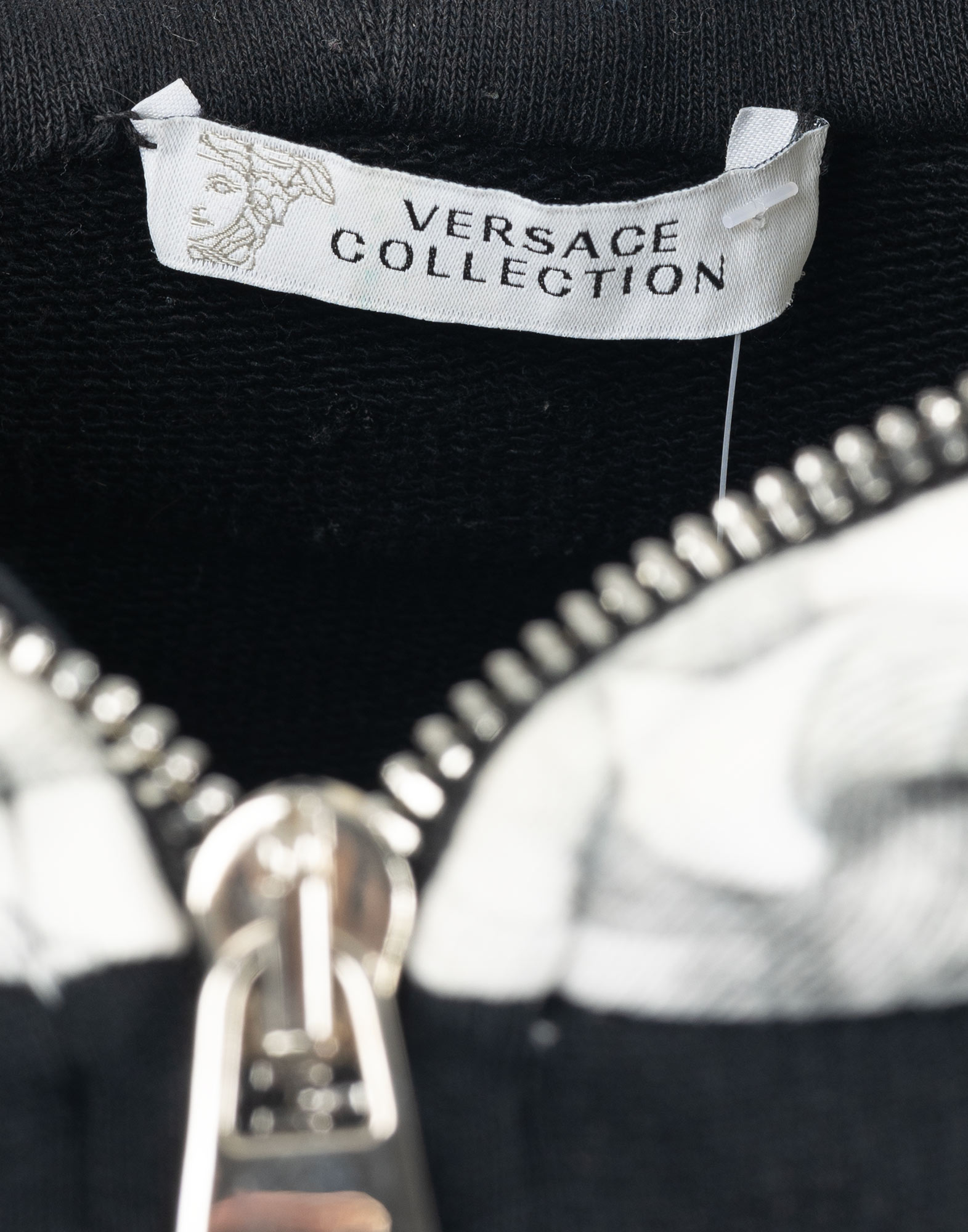 Versace Collection - Felpa grigia con cappuccio - immagine 3