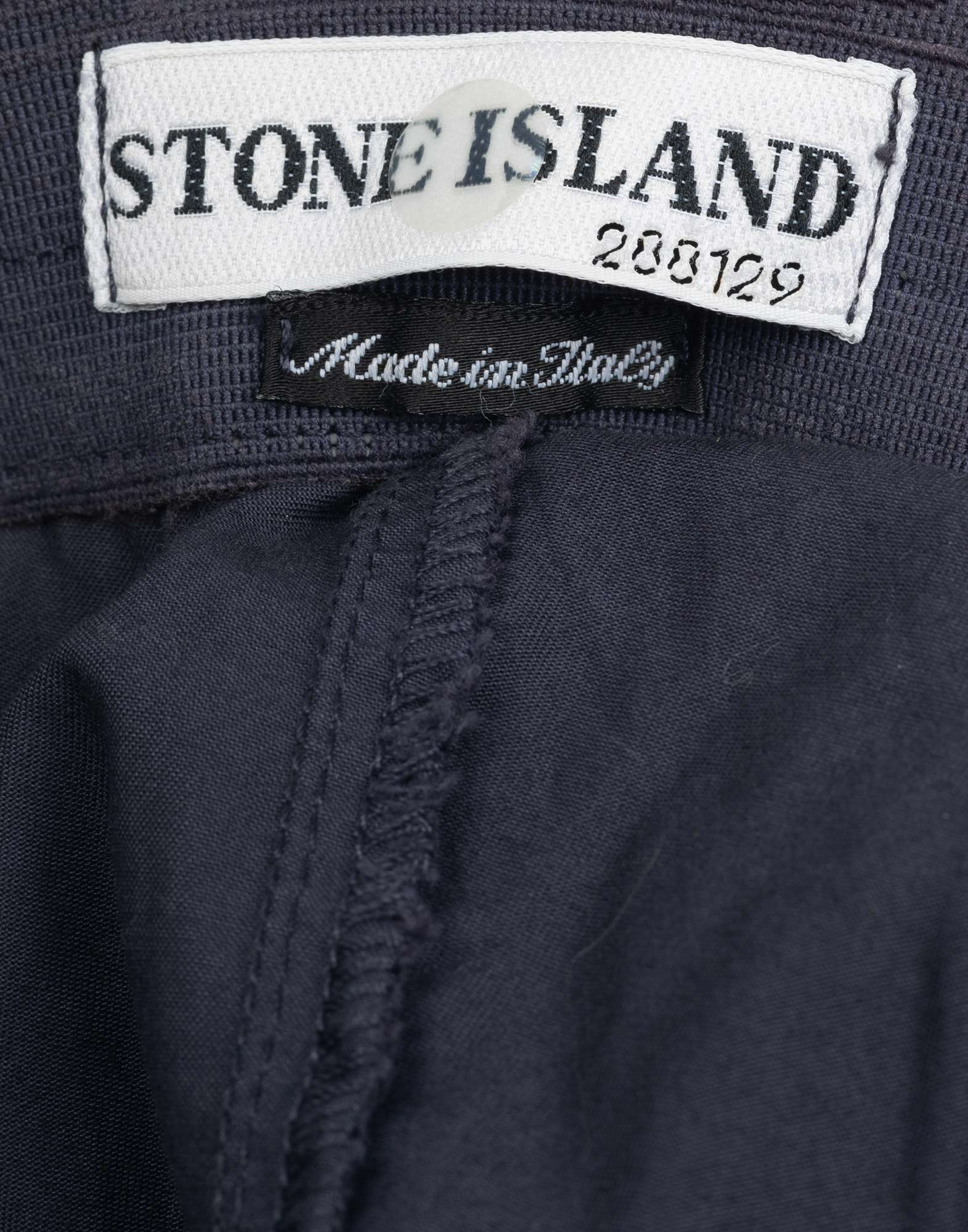 Stone Island - Pantaloni blu in cotone - immagine 3