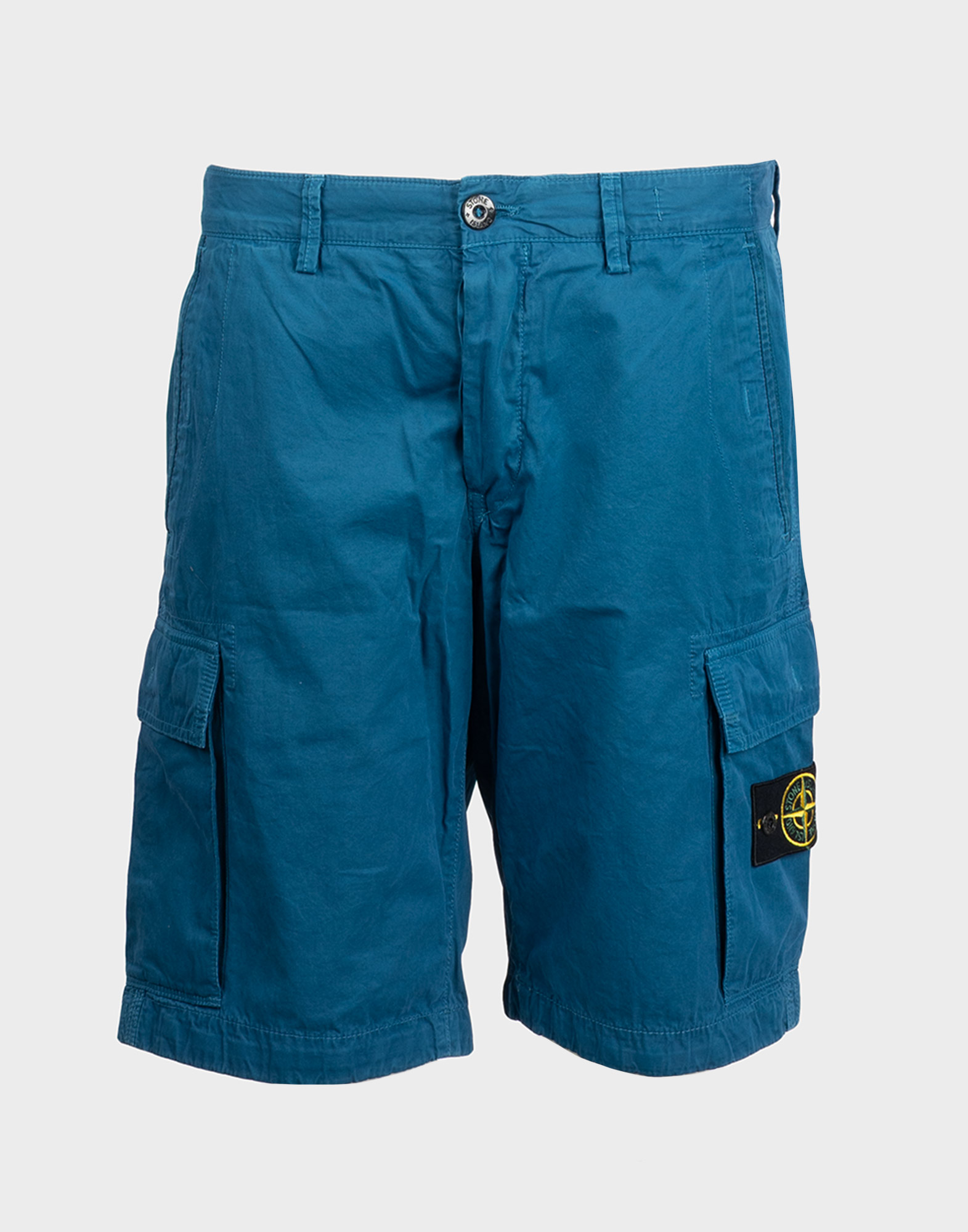 Men's cerulean color bermuda shorts with two large leg pockets