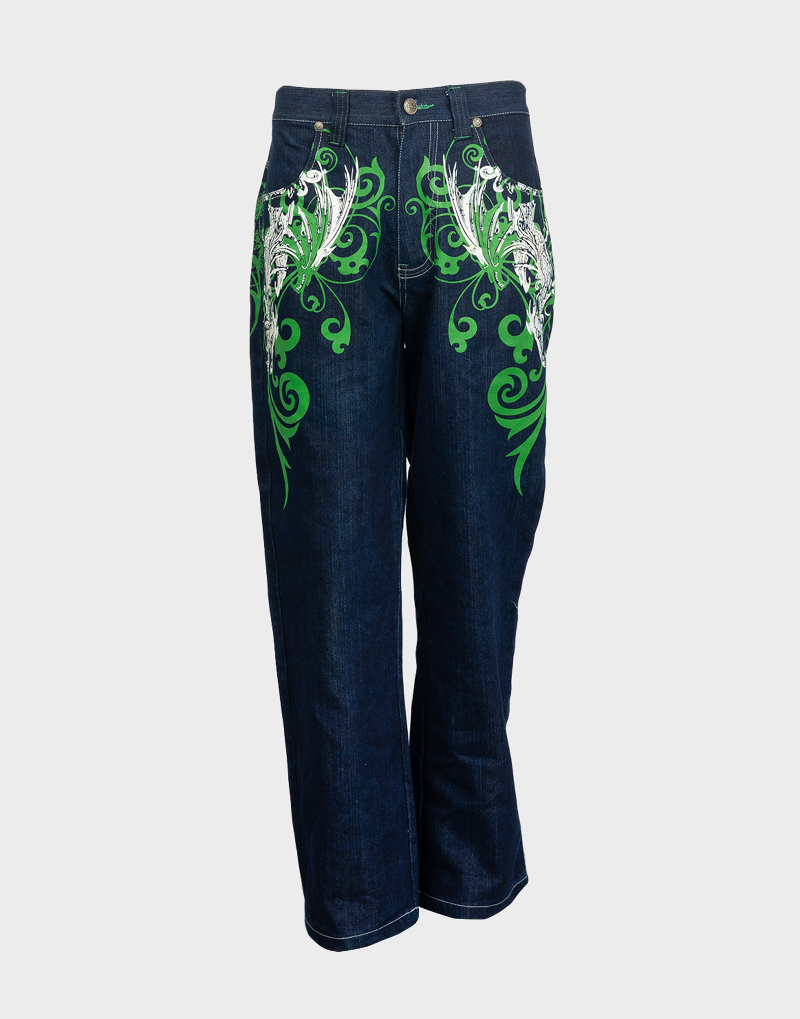 pantaloni da uomo larghi modello skater in denim scuro con stampe verdi e bianche sul davanti