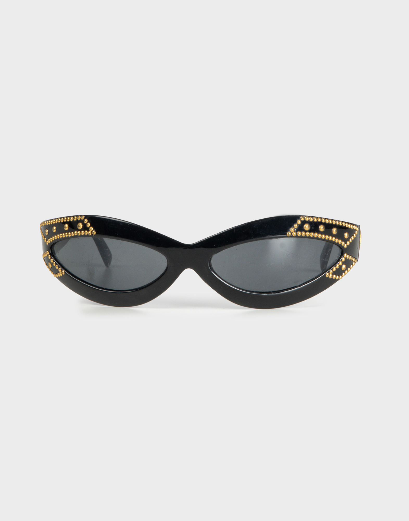 occhiali neri gianni versace modello cat-eye con borchie dorate