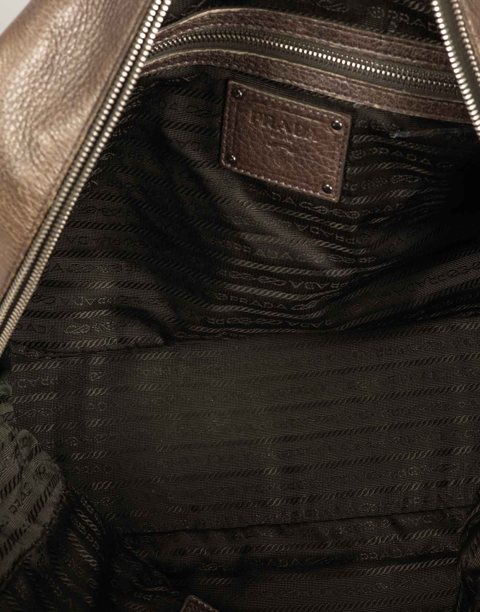 Prada - Borsa a spalla in pelle di vitello - immagine 11