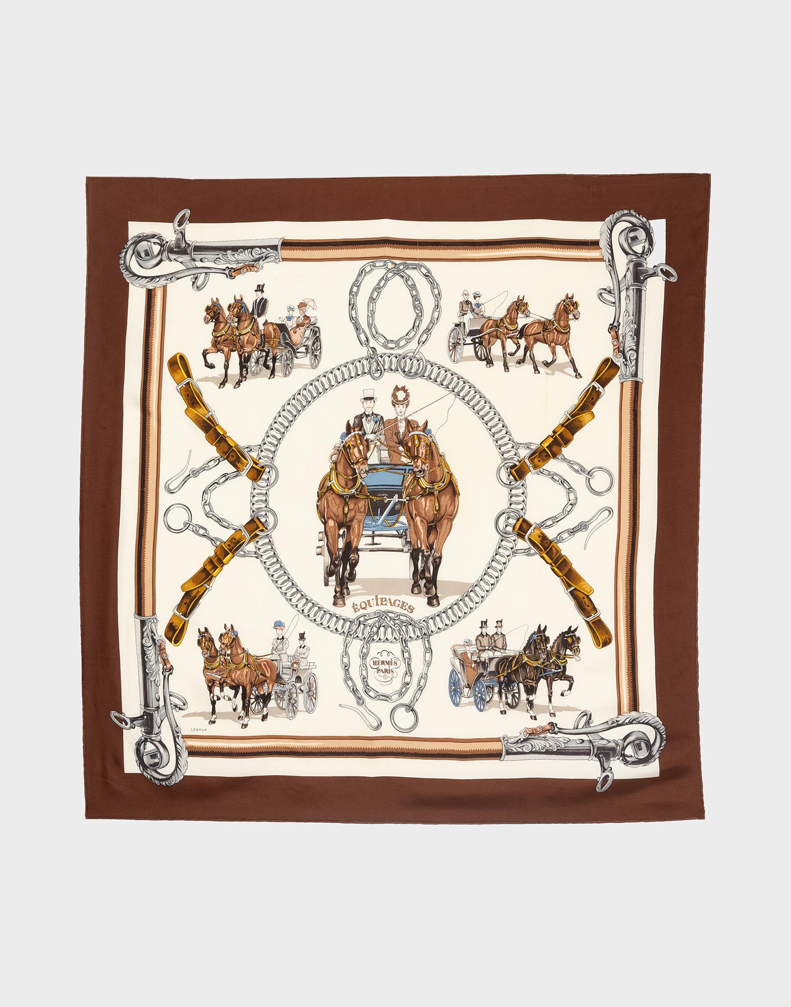foulard quadrato hermes in seta beige con bordo marrone, disegno equipages con carrozza