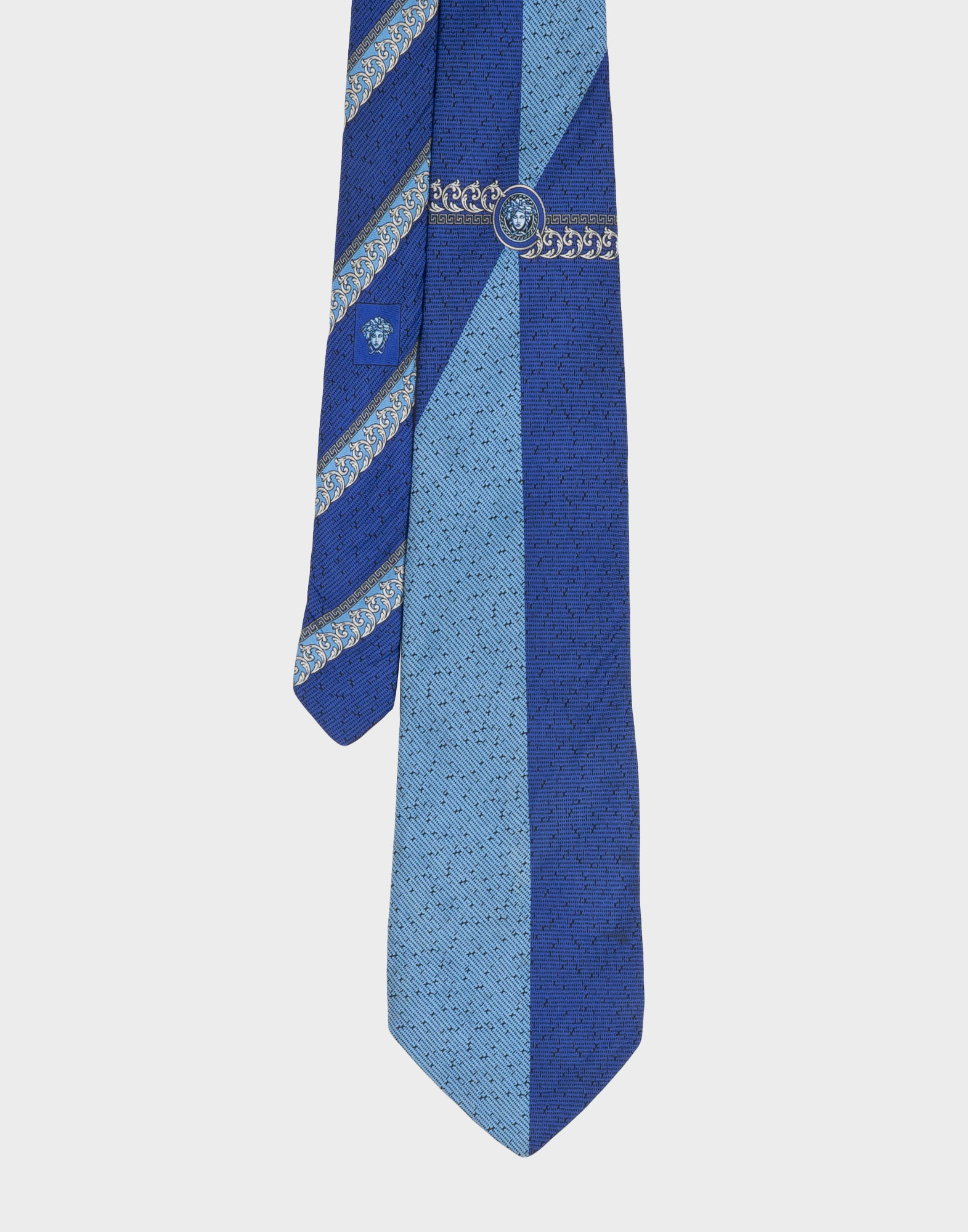 Versace - Cravatta blu in seta anni 2000 - immagine 2