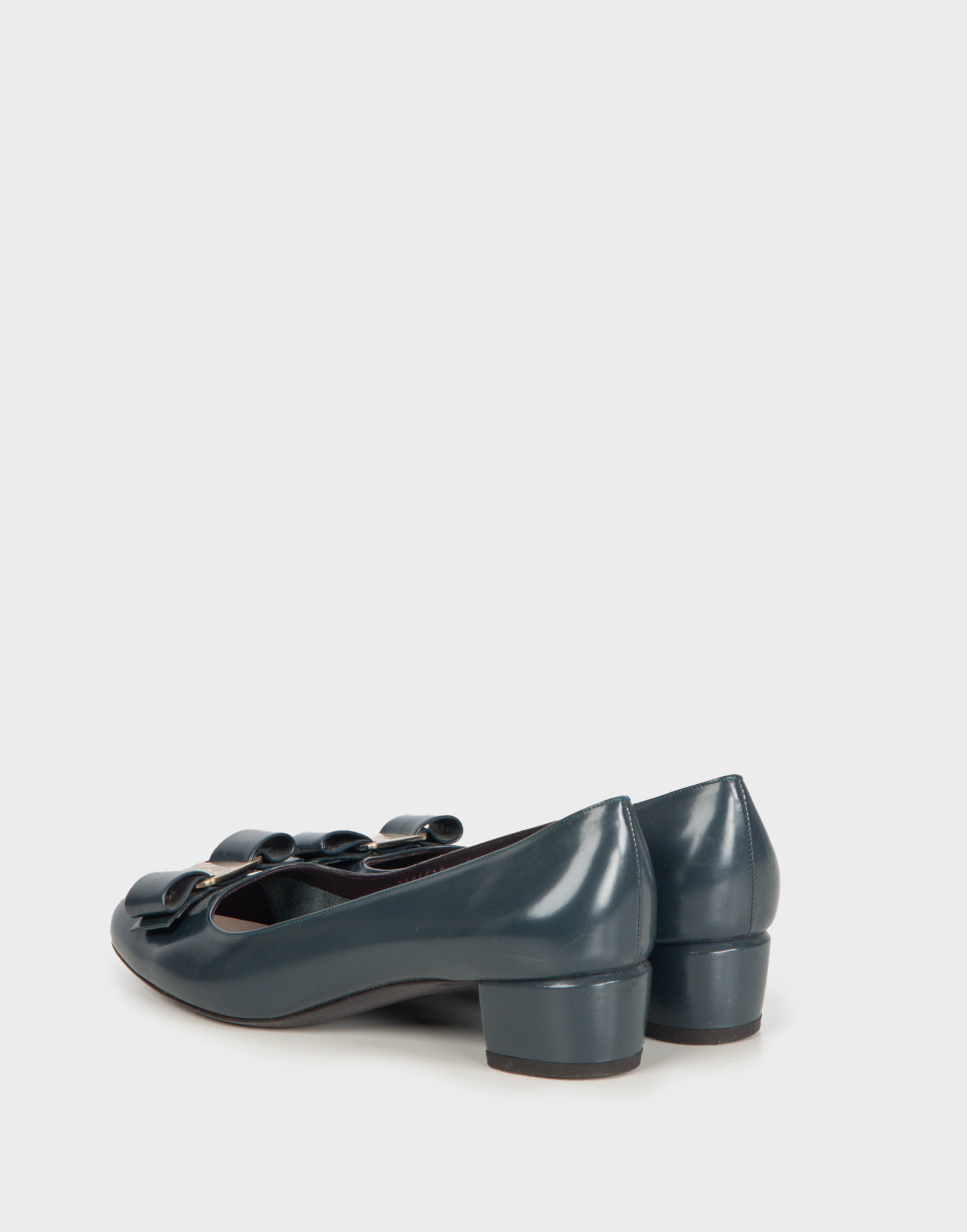 Salvatore Ferragamo - Decollete in pelle anni '80 con fiocco - immagine 3