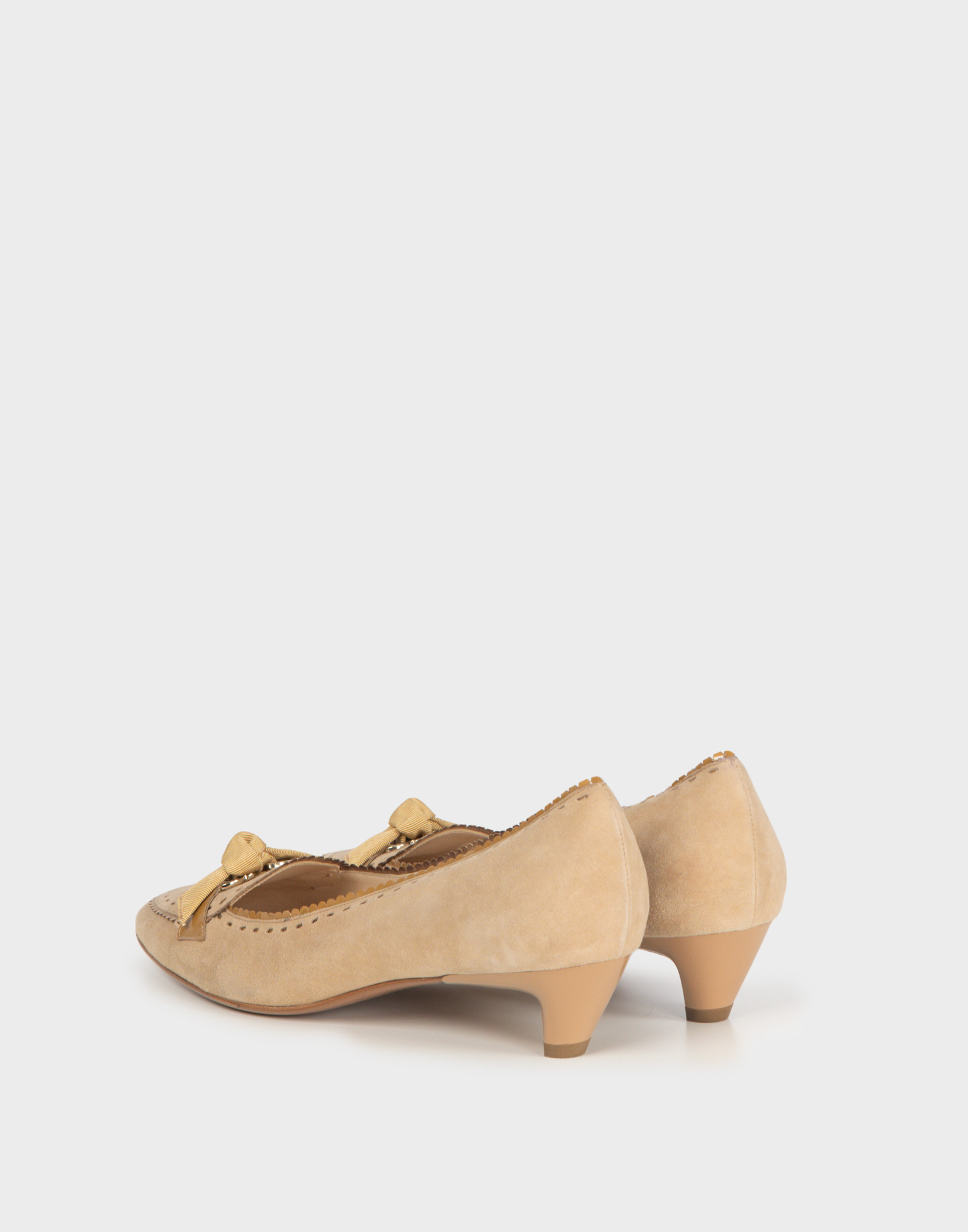 Salvatore Ferragamo - 1990s beige suede shoes - Image 3