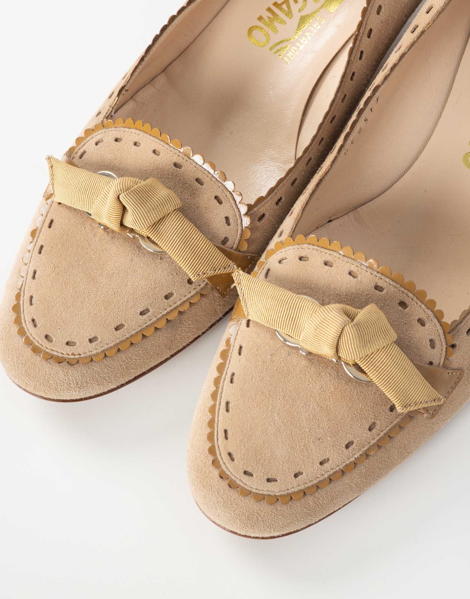 Salvatore Ferragamo - 1990s beige suede shoes - Image 6