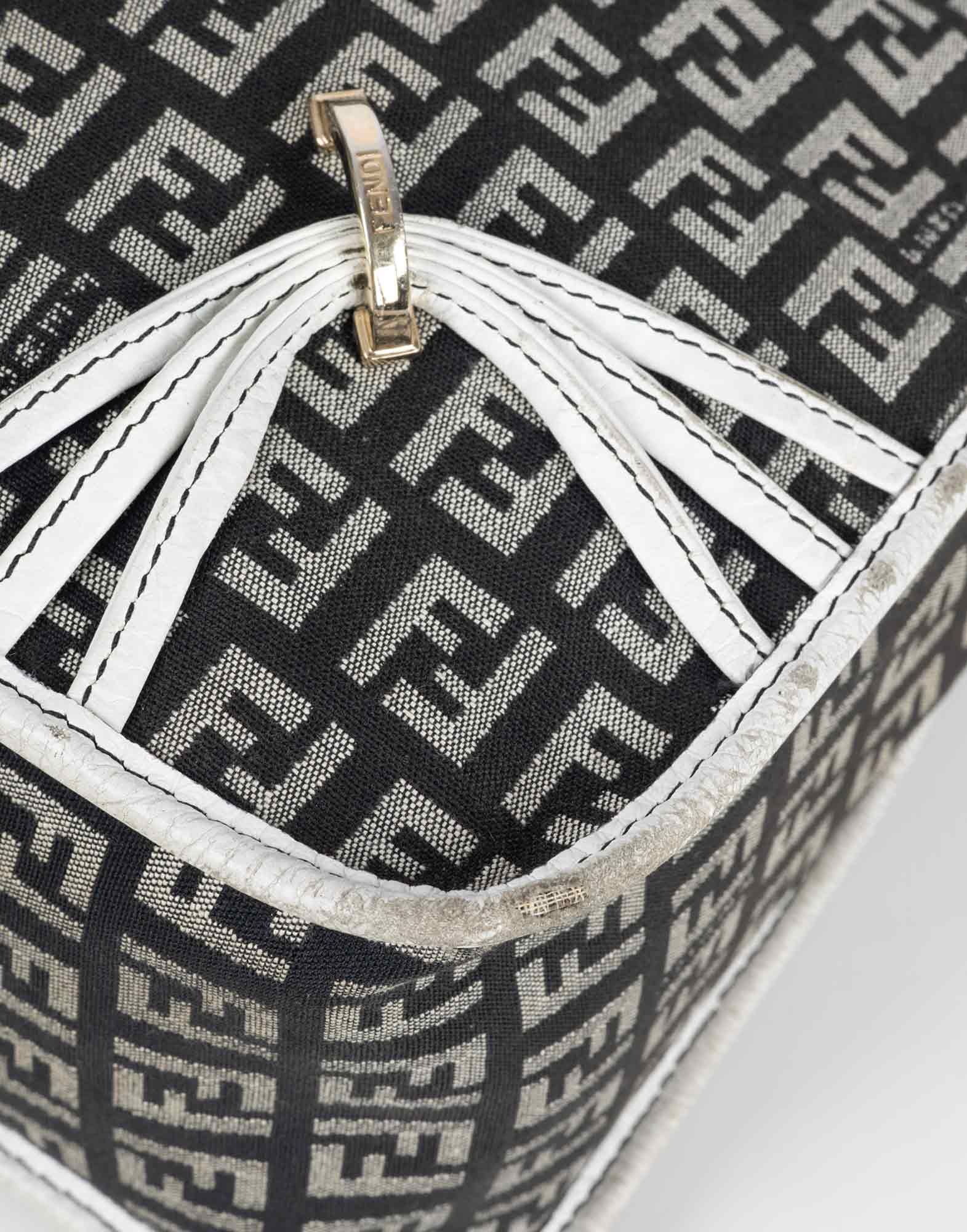 Fendi - Black monogrammed FF shoulder bag - Image 10