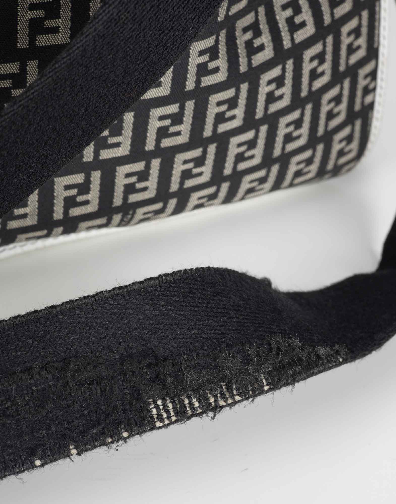 Fendi - Black monogrammed FF shoulder bag - Image 9