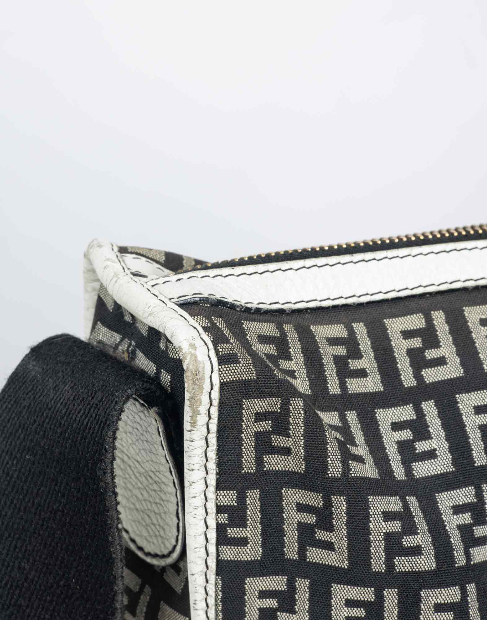 Fendi - Black monogrammed FF shoulder bag - Image 8