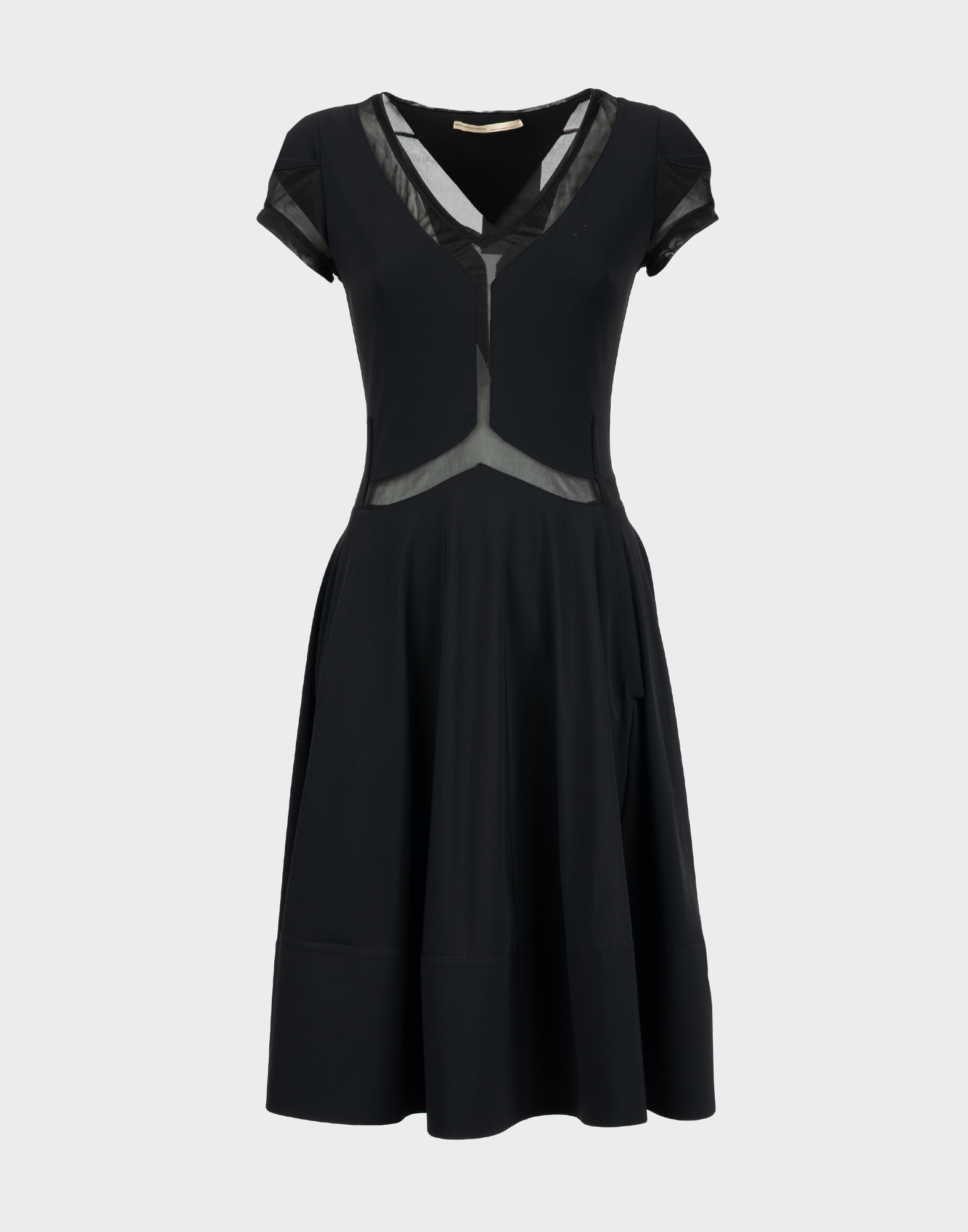 vestito nero corto a maniche corte con trasparenze e scollo a v