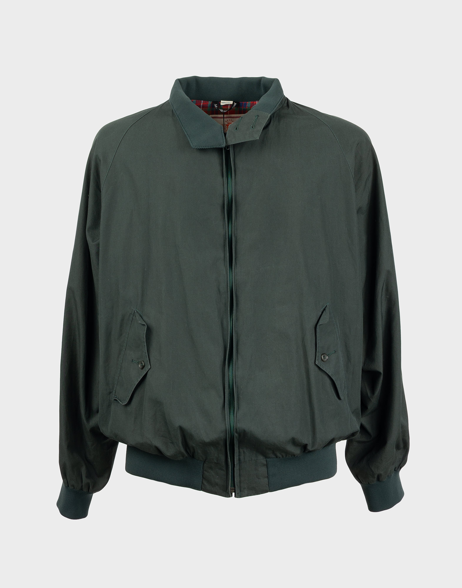 giubbotto bomber di colore verde firmato baracuta, chiusura anteriore con cerniera, due tasche laterali con bottoni